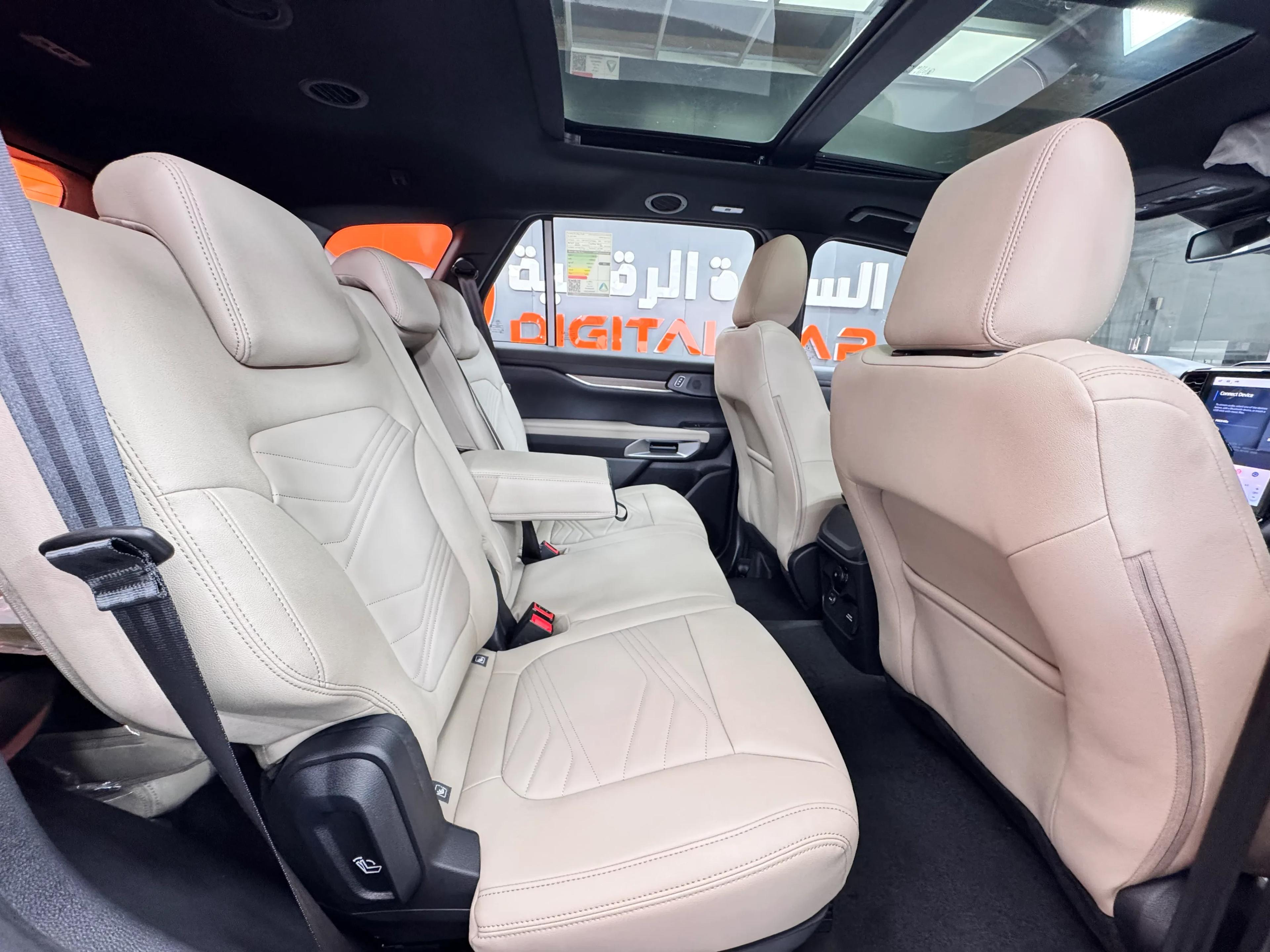 interior image_1