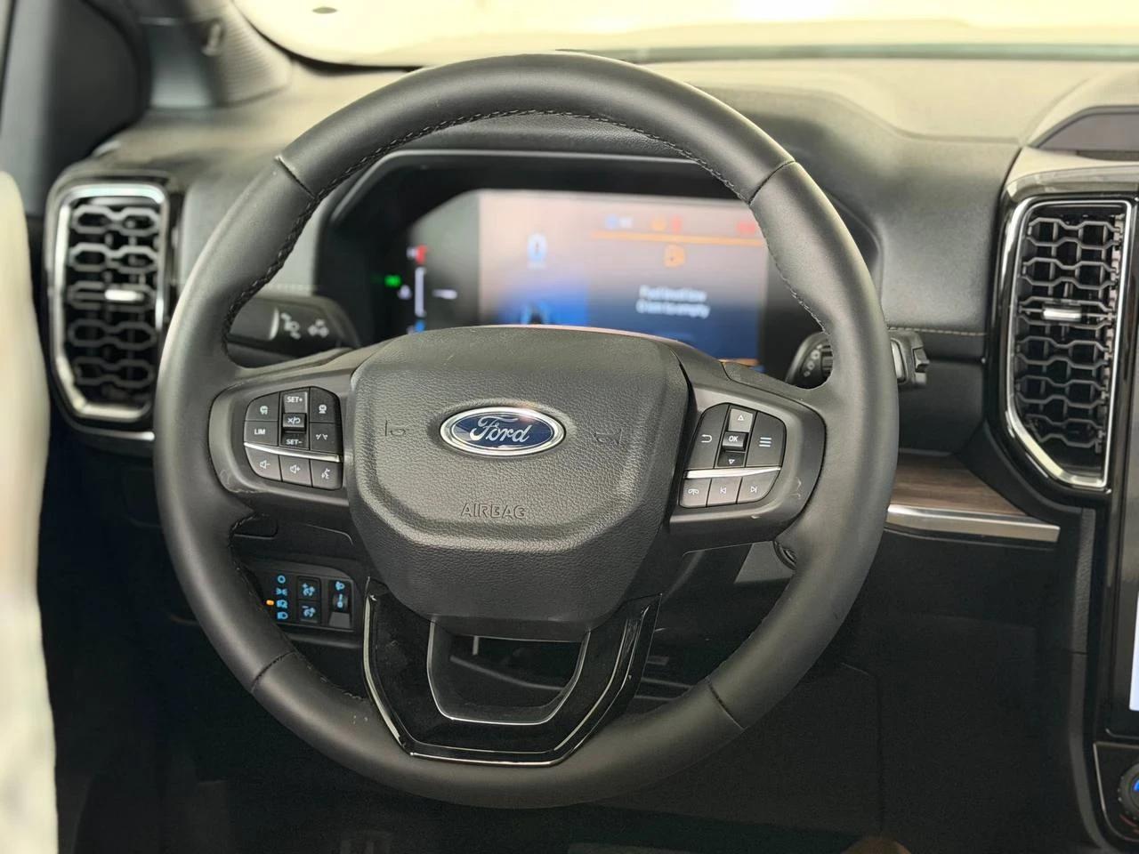 interior frontRight