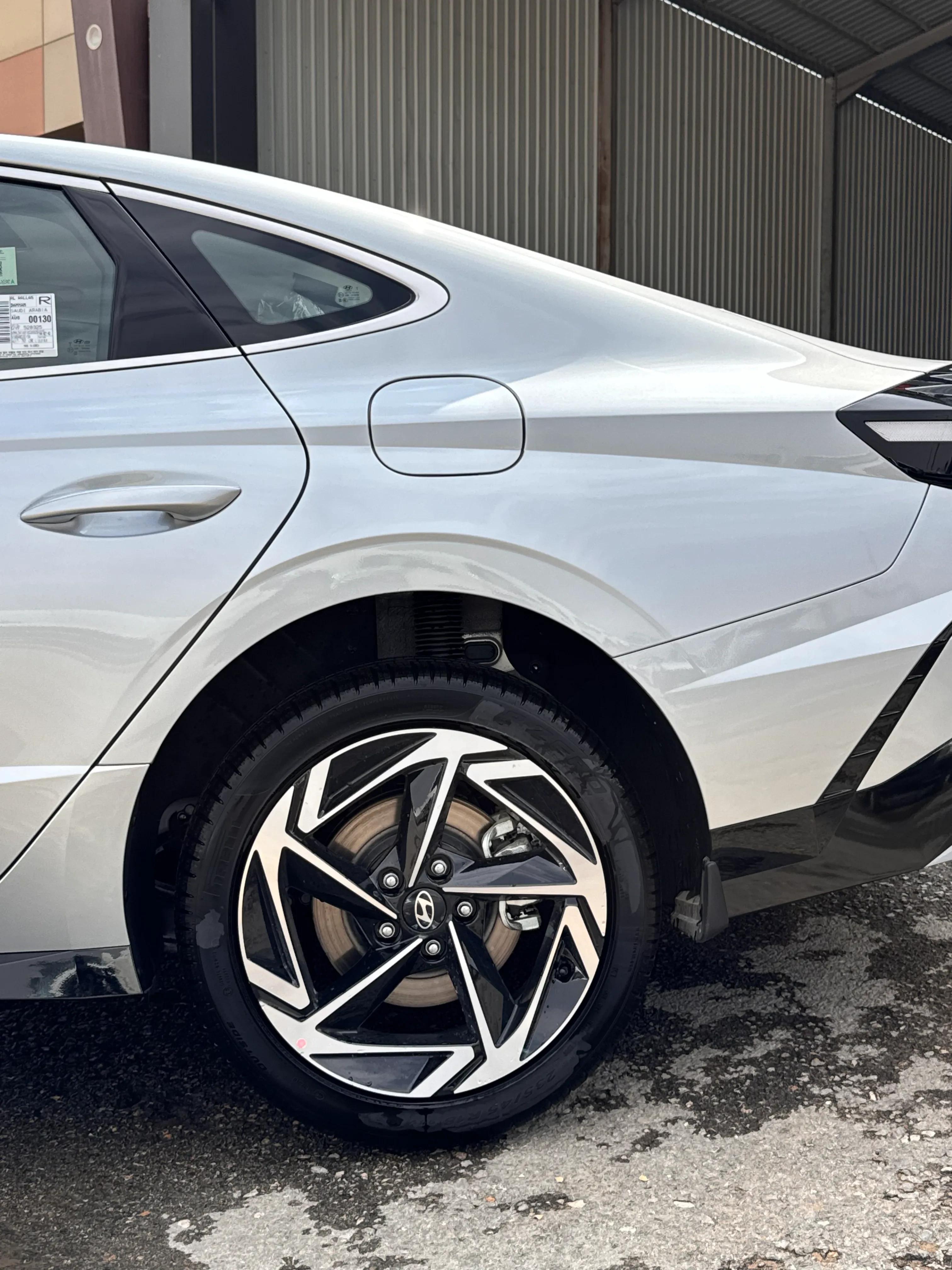 exterior rearRight